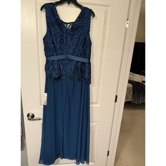 NWT Alex Evenings Sleeveless Lace-Bodice Women’s Plus Size 16W With Scarf/Shawl - Picture 3 of 10
